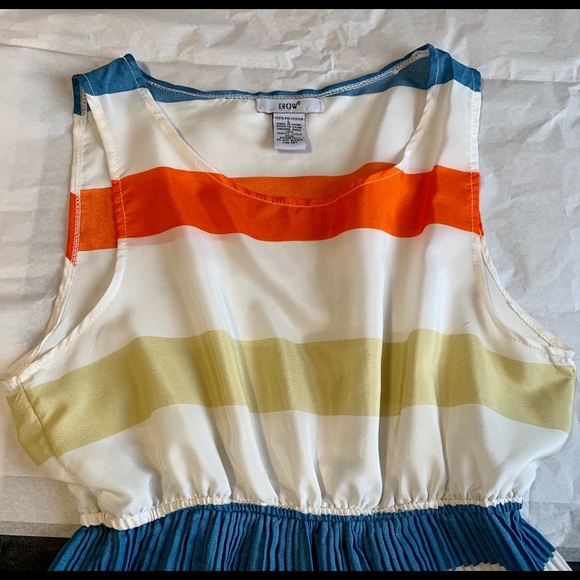 Bold bright dress! - Picture 2 of 3